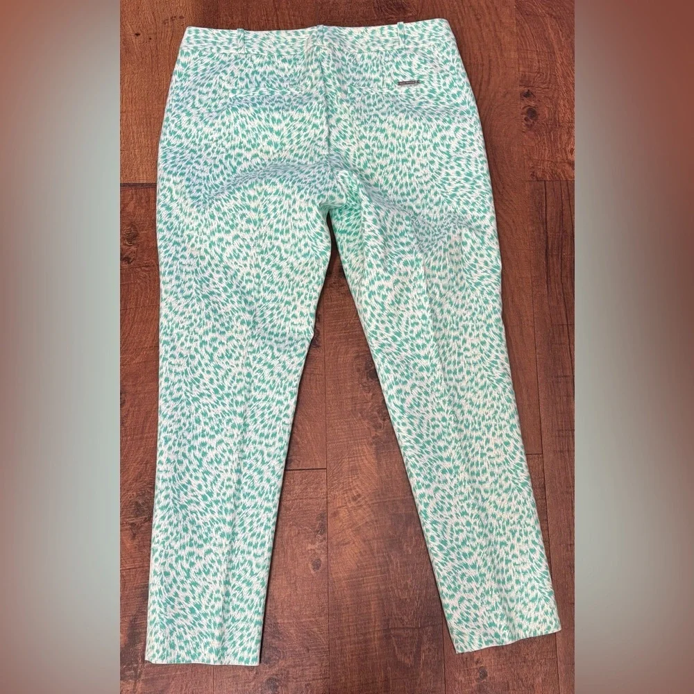 Michael Kors animal print skinny cropped woman’s pants Sz 8 P petite